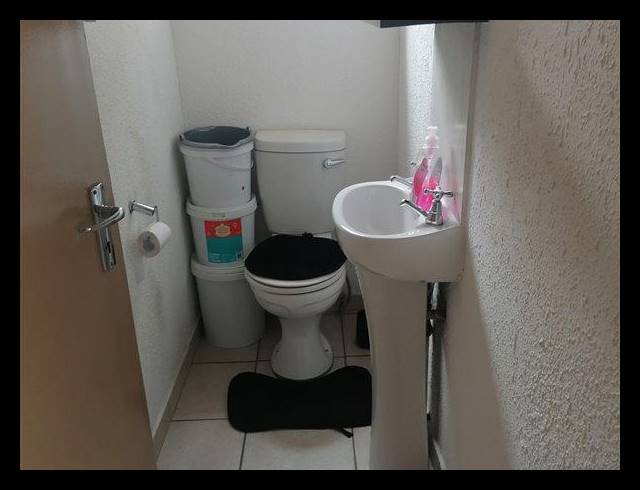 11 BEDROOM HOUSE FOR SALE IN ZAKARIYYA PARK